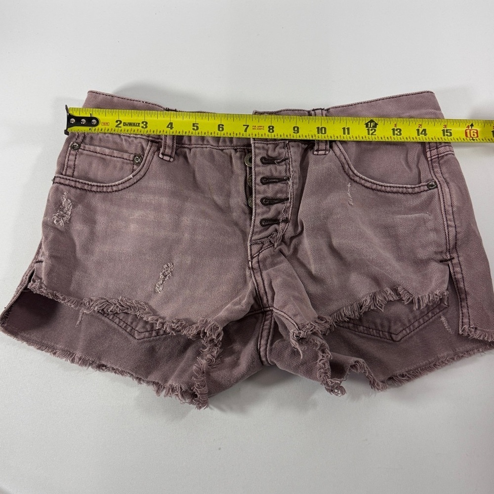 Free People Women's Distressed Pink Shorts Size 24 - Picture 11 of 12